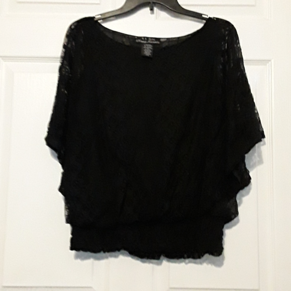 Simply Irresistible size large lace top in black